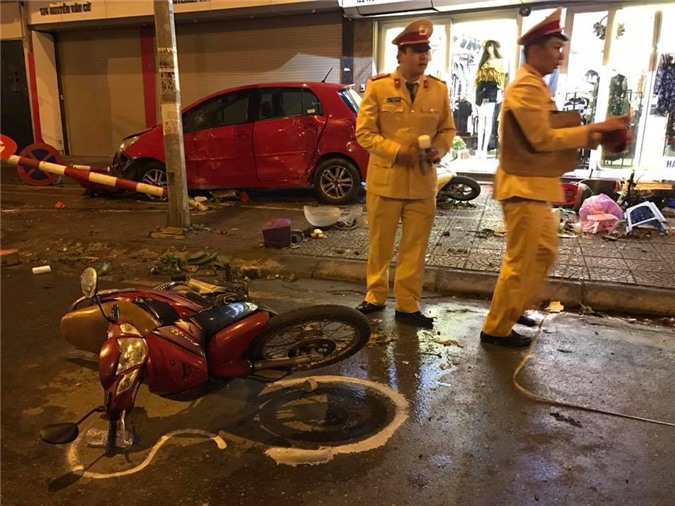 Ô tô gây tai nạn liên hoàn: Tình tiết mới nhất