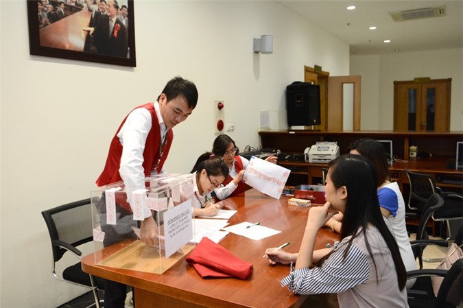 Ông lớn nào sẽ đấu giá cổ phần qua HNX trong tháng 3?