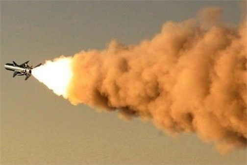 Iran tuyên bố thử thành công tên lửa đạn đạo tầm bắn 300km