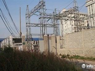 Trạm biến áp bất ngờ phóng điện, 2 người nhập viện cấp cứu