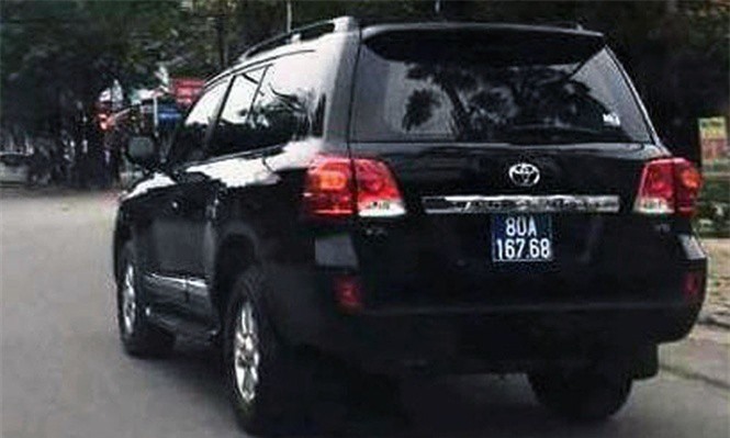 Doanh nghiệp sẽ nhận lại xe đã tặng cho UBND tỉnh Nghệ An