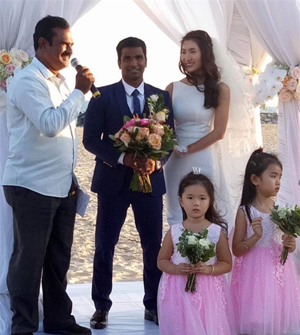 Nguyệt Ánh được chồng Ấn Độ tặng món quà cưới bất ngờ