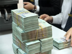 Chính phủ yêu cầu tập trung xử lý nợ xấu gắn với tái cơ cấu nhà băng yếu kém