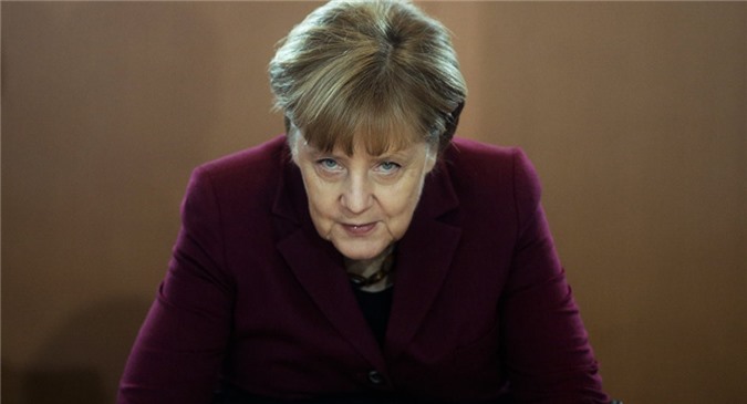 Ông Trump mong đợi bà Merkel chỉ cách quan hệ với Putin