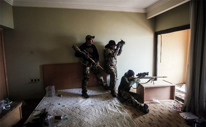 Quân đội Iraq đột kích sâu vào Tây Mosul, IS liên tục thất thủ