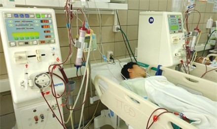 Ngộ độc rượu methanol: Cảnh giác rượu không nhãn mác