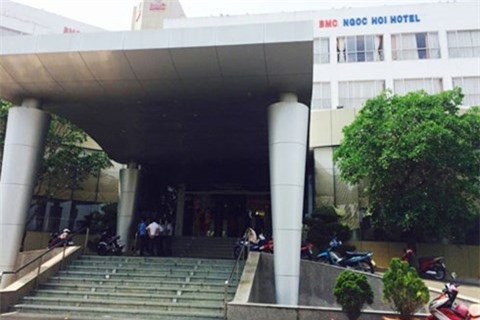 Nữ hiệu phó chết bất thường trong khách sạn sau nhiều ngày mất tích