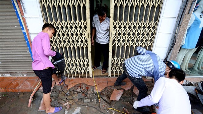 Hà Nội 'quét sạch' vỉa hè, đề xuất lắp camera xử lý vi phạm