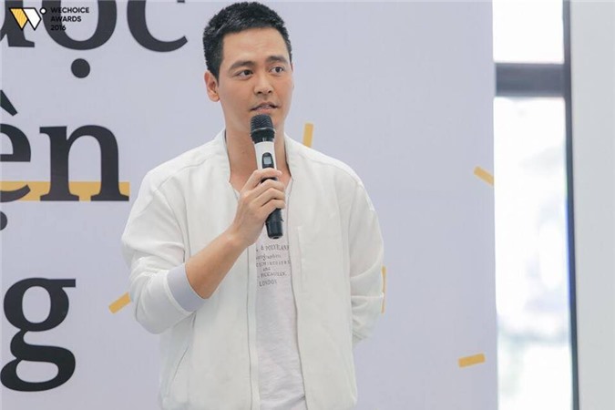 MC Phan Anh ti&#x1EBF;t l&#x1ED9; g&#xE2;y &quot;s&#x1ED1;c&quot; v&#x1EC1; tu&#x1ED5;i th&#x1A1; b&#x1ECB; l&#x1EA1;m d&#x1EE5;ng