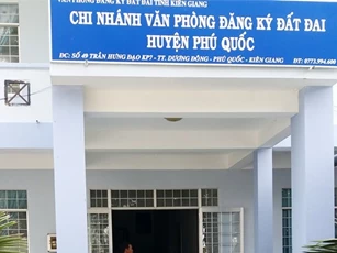 Nữ kế toán chiếm đoạt 2 tỷ tiền đăng ký đất đai ở Phú Quốc