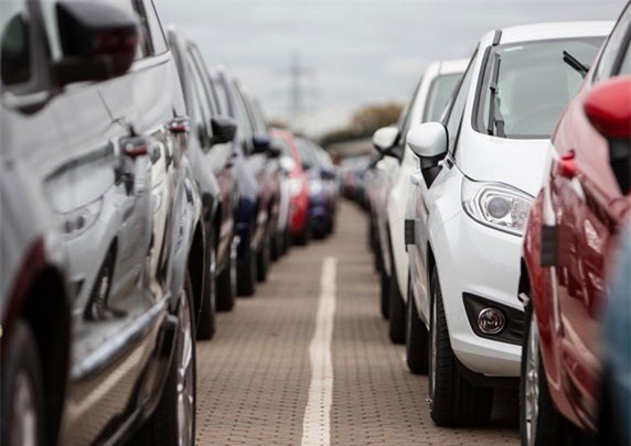 Ôtô giá rẻ ồ ạt vào Việt Nam, Phó Thủ tướng chỉ đạo nóng