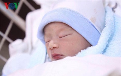 TP.HCM: Bé gái sơ sinh bị mẹ bỏ rơi ngay khi vừa chào đời