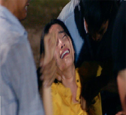 Nam Em đóng cảnh bị cưỡng bức đến ngất xỉu trong Lô Tô