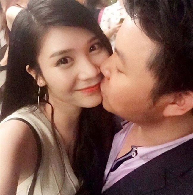 Quang Lê gây "sốc" tung ảnh ôm hôn bạn gái 9X