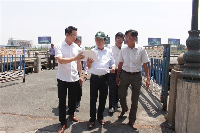 Sau xử phạt lấn chiếm vỉa hè, Quận 1 sẽ mở "phố hàng rong"