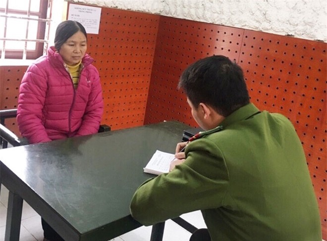 Con dâu tàn độc, tẩm thuốc trừ sâu vào gói xôi của mẹ chồng