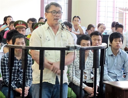 Giang hồ chém người phủ nhận mình là "đàn em Năm Cam"