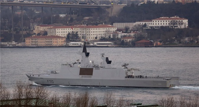 Khu trục hạm tên lửa của Pháp tiến vào Biển Đen