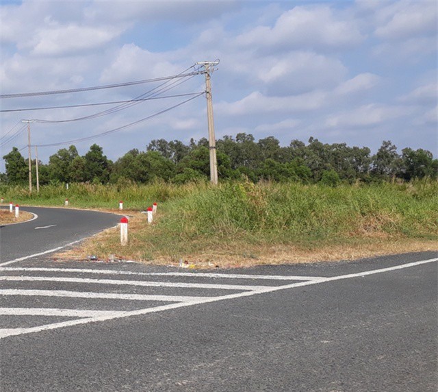 Nhiều nữ sinh nghi bị kẻ "biến thái" sàm sỡ khi đến trường