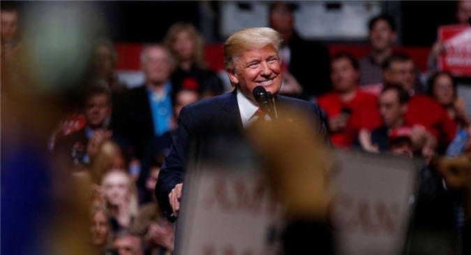 Báo Mỹ kêu gọi cho ông Trump cơ hội hợp tác với Nga