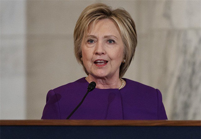 Hillary Clinton đã sẵn sàng “ra khỏi rừng”