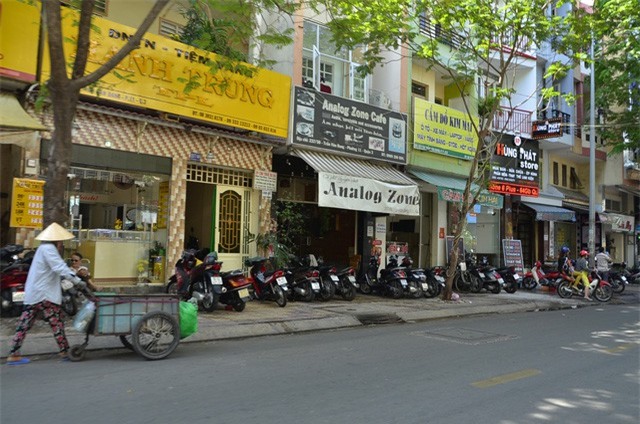 Người đàn ông bị chém gục trong đêm