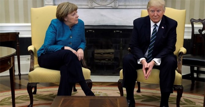 Mỹ giải thích việc ông Trump không bắt tay bà Merkel