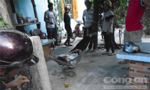 Phát hiện người đàn ông chết bất thường trong quán cà phê