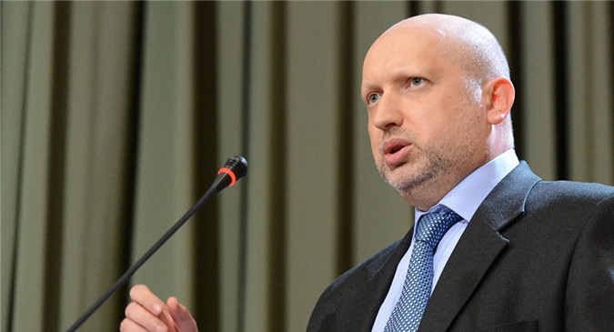 Ukraine dọa trừng phạt các chính trị gia Châu Âu đã đến Crimea