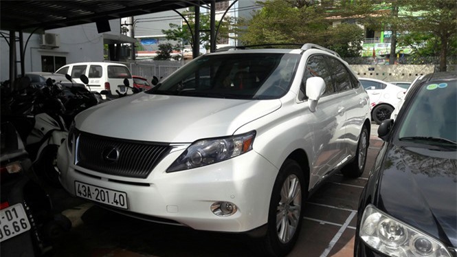 Bắt giữ xe sang Lexus RX450 mang biển giả ở Đà Nẵng