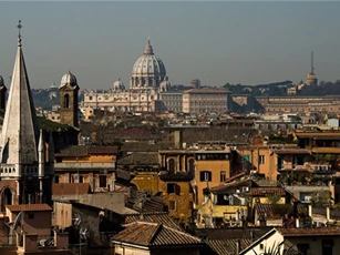 Thứ trưởng Ngoại giao Italia hy vọng dỡ bỏ lệnh trừng phạt chống Nga