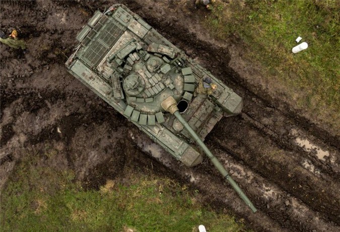 Một người Nga ra tòa vì buôn lậu xe tăng qua biên giới