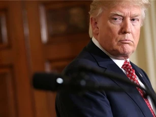 CNN tố chính quyền Trump "phối hợp với Nga" bôi xấu Clinton