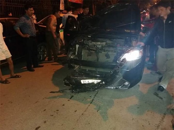 Gây tai nạn rồi bỏ chạy, tài xế bị dân đuổi đánh