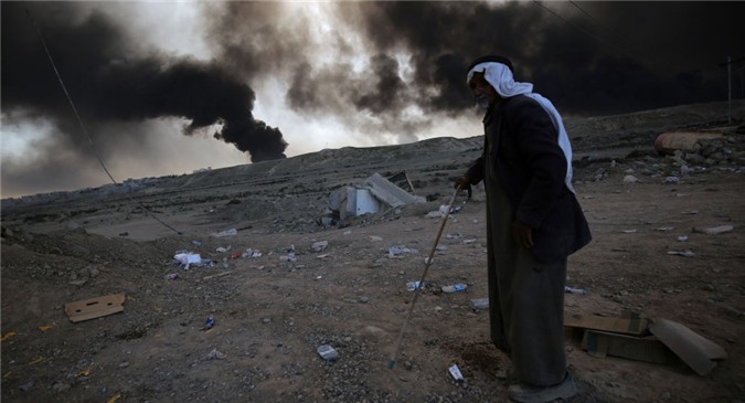 Liên quân Mỹ ném bom trúng 2 nhà dân ở Mosul?