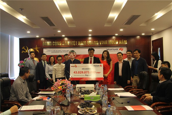 Người Hà Nội nhận giải độc đắc hơn 43 tỷ xổ số Vietlott