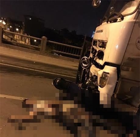 Phát hiện 3 xác chết trên cầu Vĩnh Tuy lúc nửa đêm