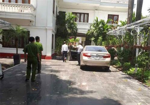 Công an khởi tố, khám xét nhà bà Hứa Thị Phấn