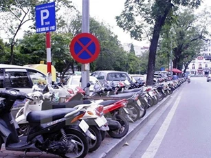 Hà Nội thí điểm trông giữ xe qua điện thoại di động