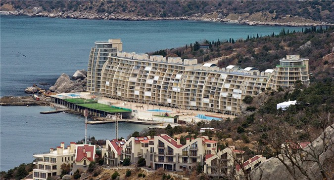 Sợ phương Tây trừng phạt, nhà đầu tư "lách luật" ồ ạt đổ vốn vào Crimea