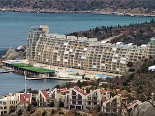 Sợ phương Tây trừng phạt, nhà đầu tư "lách luật" ồ ạt đổ vốn vào Crimea