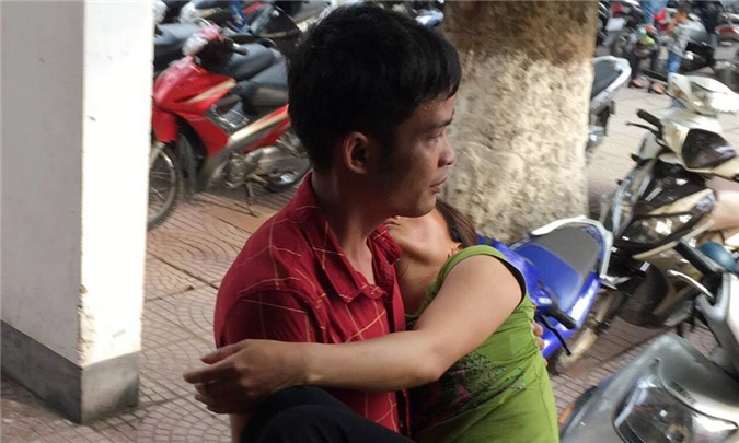 Bé trai 8 tuổi chết tức tưởi sau 2 ngày nhập viện