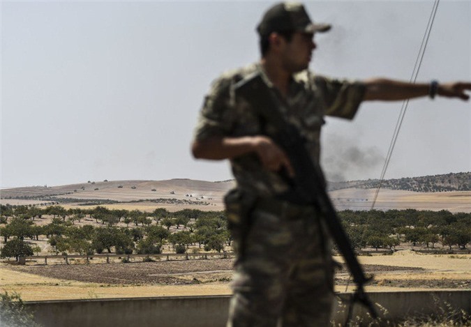 Đội Kurd-Ả Rập chiếm quyền kiểm soát sân bay gần Raqqah