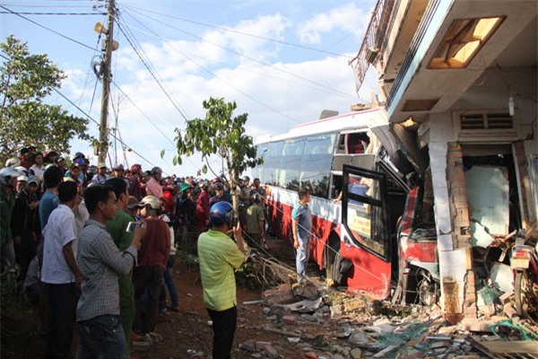 Tai nạn xe khách ở Lâm Đồng: Tiết lộ nguyên nhân ban đầu