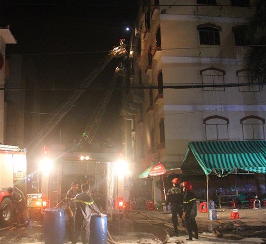 Tiết lộ nguyên nhân lửa cháy trở lại ở công ty may Cần Thơ