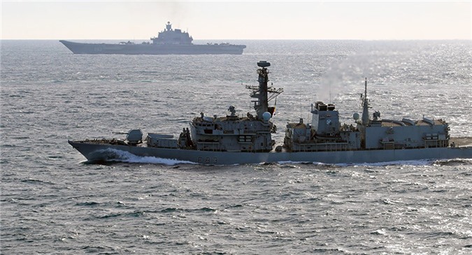 Tên lửa Zircon của Nga biến hạm đội Anh thành "đống kim loại"