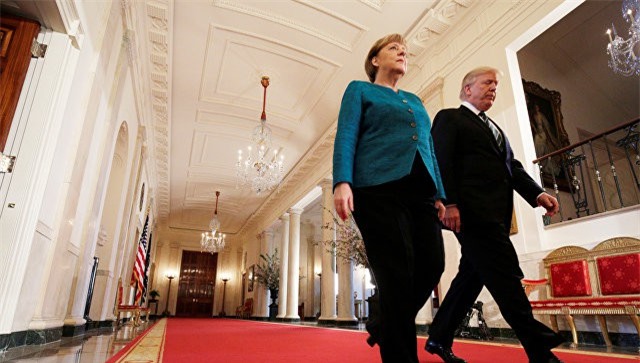 Trump đòi bà Merkel trả NATO 375 tỷ USD, Nhà Trắng lên tiếng