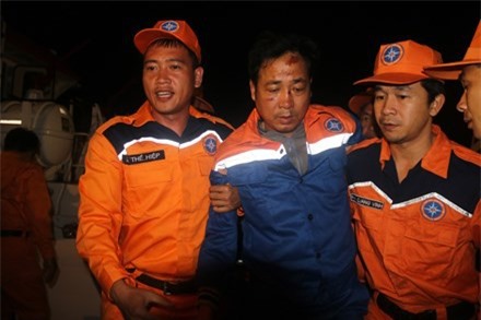 9 thuyền viên mất tích: Nhiều nạn nhân có thể kẹt trong tàu