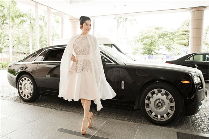 Lý Nhã Kỳ khoe nhan sắc xuất thần tại họp báo Hoa hậu Đại dương