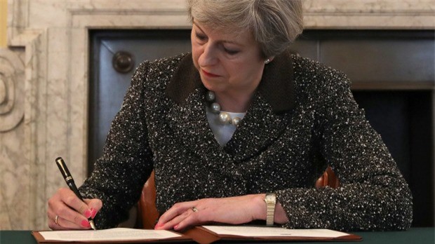 Thủ tướng Anh chính thức khởi động thủ tục "ly hôn" EU